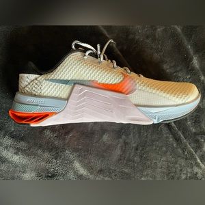 Womens Nike Sneaker